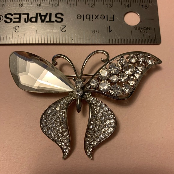 Super Sparkly Butterfly Brooch - Picture 5 of 5